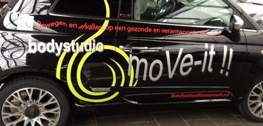 Bedrijfsauto bus beletteren sticker merk folie logo reclame