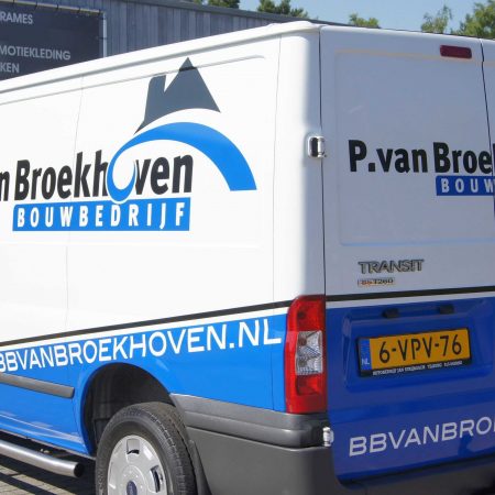 P. van Broekhoven Bus belettering